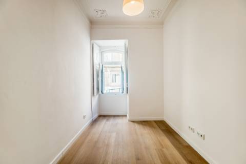 Charmoso apartamento T1+1 com jardim privativo no Príncipe Real