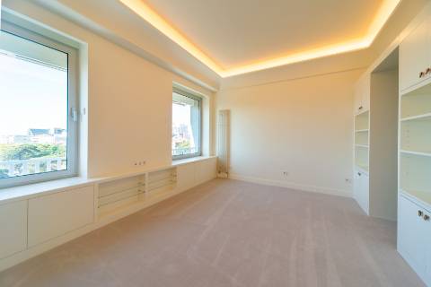 T4+2 Remodelado nas Amoreiras com vista