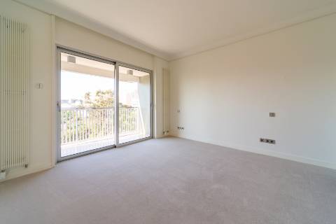 T4+2 Remodelado nas Amoreiras com vista