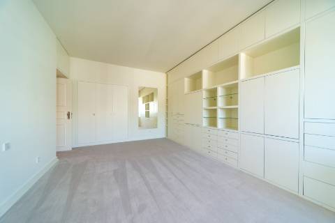 T4+2 Remodelado nas Amoreiras com vista