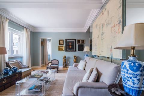 Lapa | Exclusivo Apartamento T2 com 2 Suítes e 3 Salas