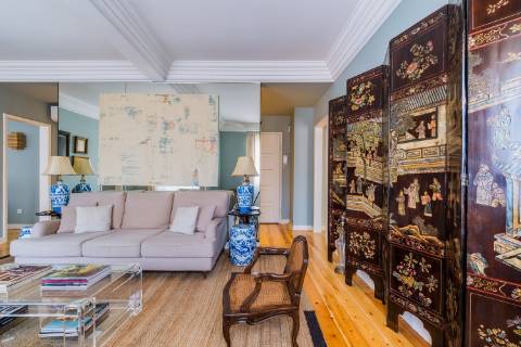 Lapa | Exclusivo Apartamento T2 com 2 Suítes e 3 Salas