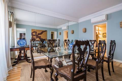 Lapa | Exclusivo Apartamento T2 com 2 Suítes e 3 Salas