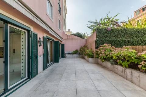 Apartamento com terraço privado e garagem na Lapa!