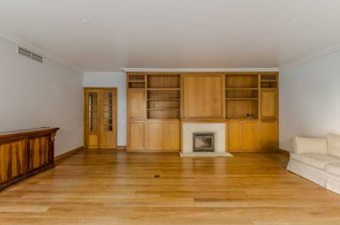 Apartamento com terraço privado e garagem na Lapa!