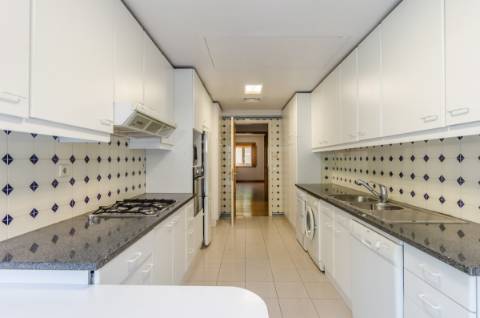 Apartamento com terraço privado e garagem na Lapa!