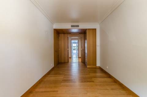 Apartamento com terraço privado e garagem na Lapa!