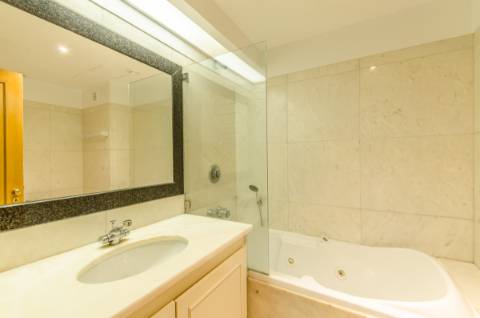 Apartamento com terraço privado e garagem na Lapa!