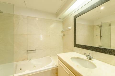 Apartamento com terraço privado e garagem na Lapa!