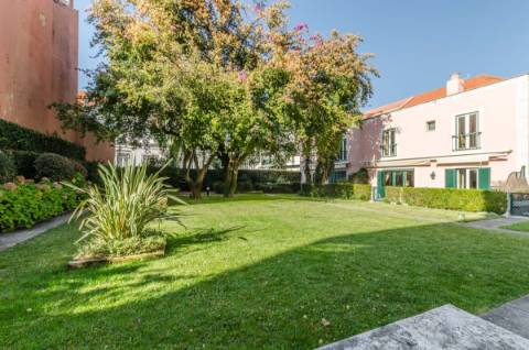 Apartamento com terraço privado e garagem na Lapa!