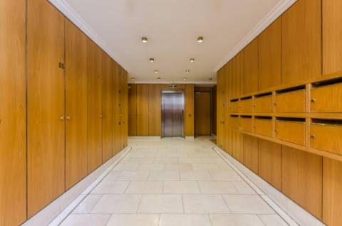 Apartamento com terraço privado e garagem na Lapa!