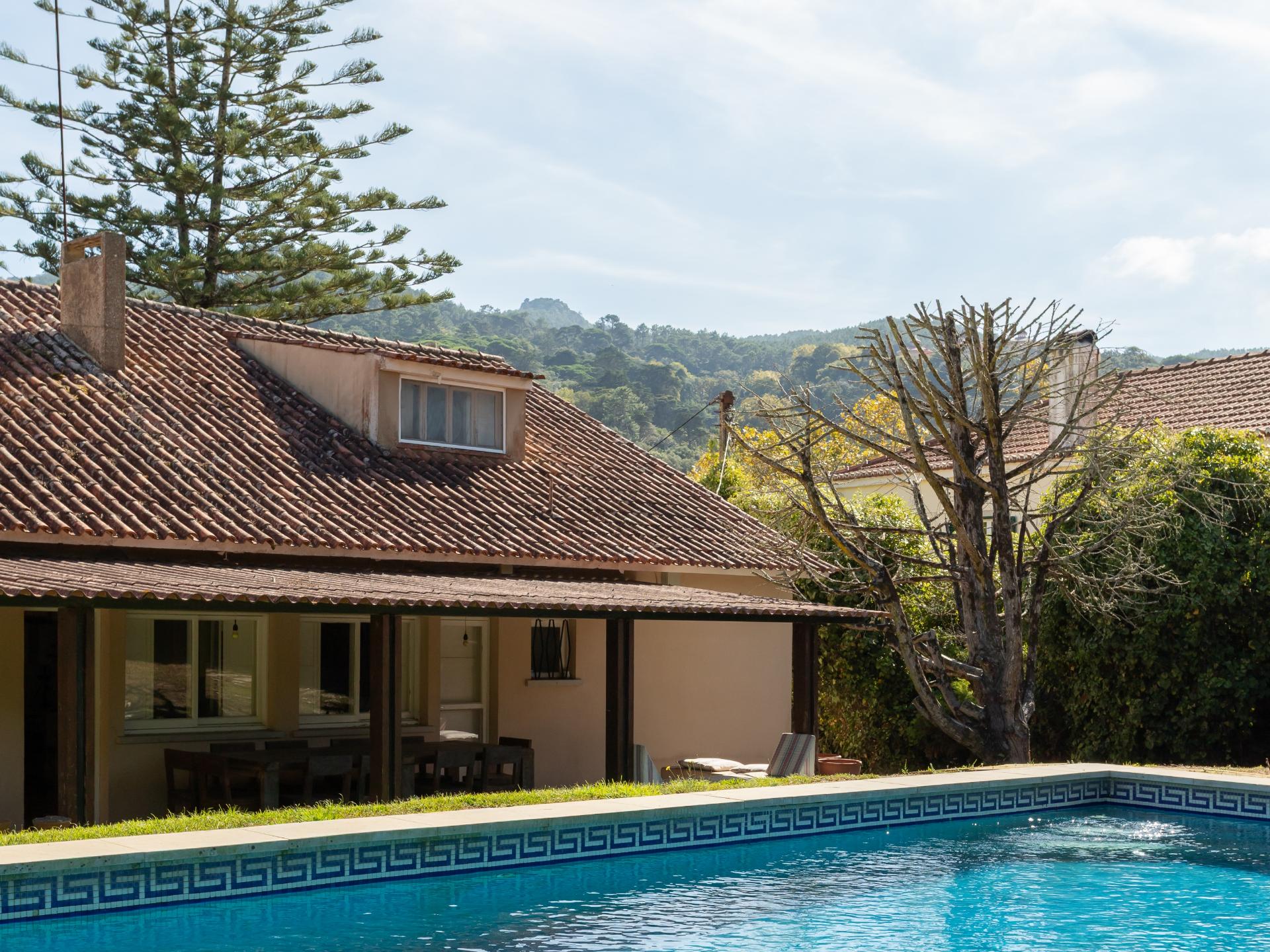Moradia T8 com jardim e Piscina, em Galamares, Sintra