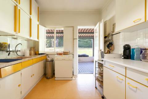 Moradia T8 com jardim e Piscina, em Galamares, Sintra