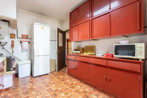 Moradia T8 com jardim e Piscina, em Galamares, Sintra