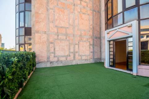 Excelente apartamento T4 com 2 terraços e estacionamento nas Amoreiras