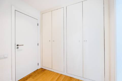 Excelente apartamento T4 com 2 terraços e estacionamento nas Amoreiras