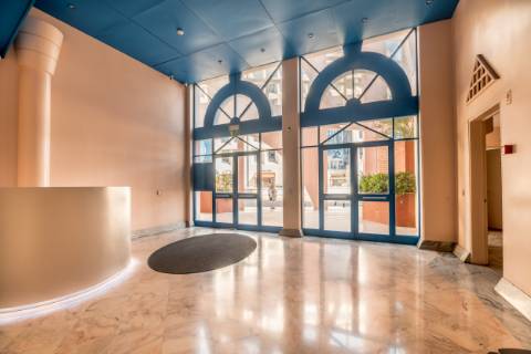 Excelente apartamento T4 com 2 terraços e estacionamento nas Amoreiras