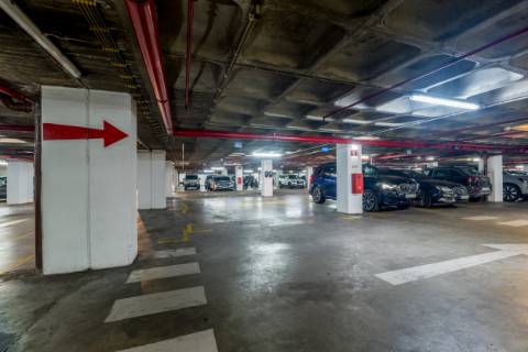 Excelente apartamento T4 com 2 terraços e estacionamento nas Amoreiras