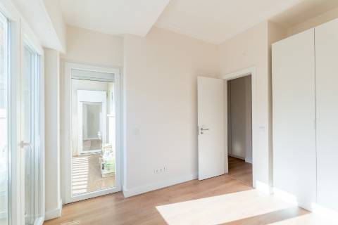 Apartamento T2, Av. Roma, Alvalade