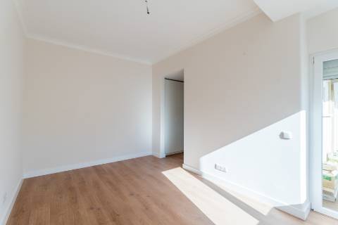 Apartamento T2, Av. Roma, Alvalade