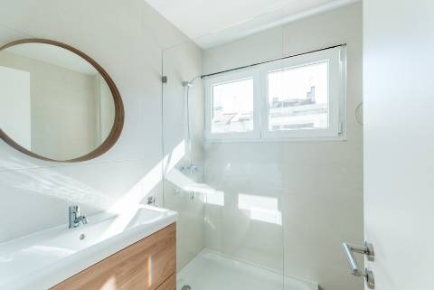 Apartamento T2, Av. Roma, Alvalade