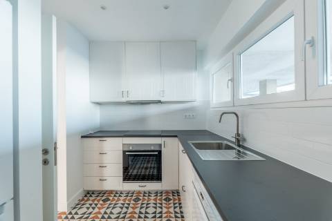 Apartamento T2, Av. Roma, Alvalade