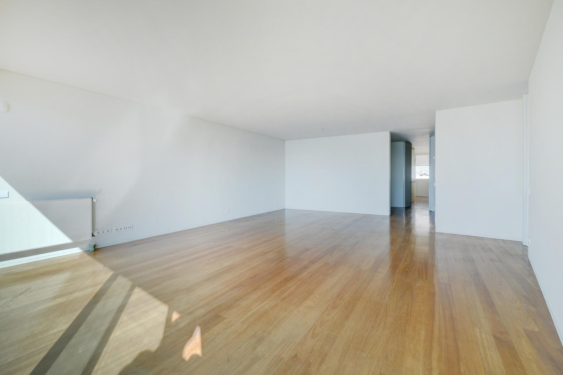 Excelente T3 em cima do Rio na Foz