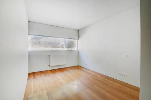 Excelente T3 em cima do Rio na Foz