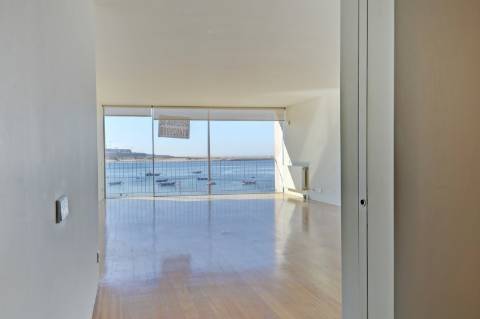 Excelente T3 em cima do Rio na Foz