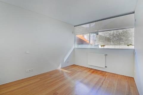 Excelente T3 em cima do Rio na Foz