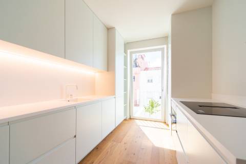 T3 com jardim e garagem. Um verdadeiro oásis no coração da Lapa