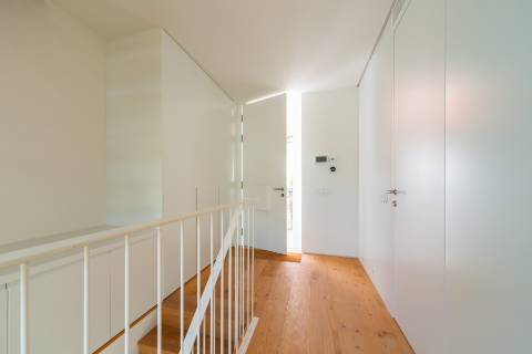 T3 com jardim e garagem. Um verdadeiro oásis no coração da Lapa