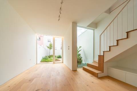 T3 com jardim e garagem. Um verdadeiro oásis no coração da Lapa