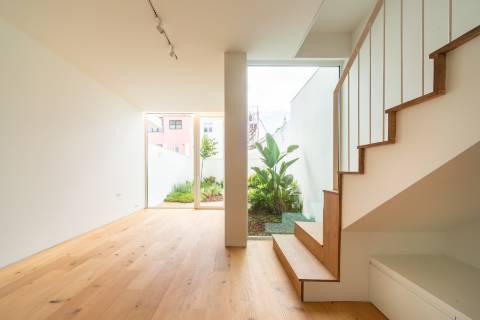 T3 com jardim e garagem. Um verdadeiro oásis no coração da Lapa