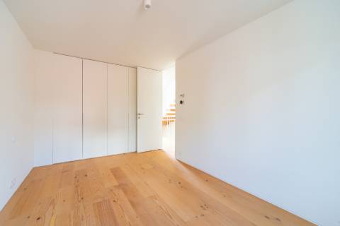 T3 com jardim e garagem. Um verdadeiro oásis no coração da Lapa