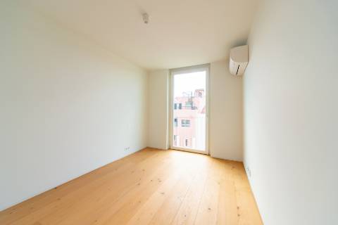 T3 com jardim e garagem. Um verdadeiro oásis no coração da Lapa