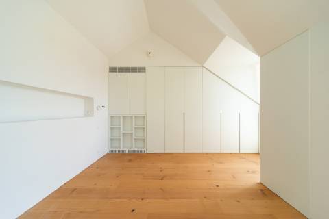 T3 com jardim e garagem. Um verdadeiro oásis no coração da Lapa