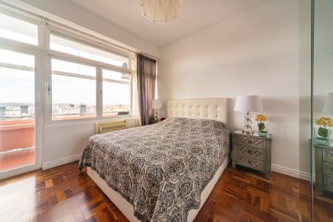 Penthouse Duplex na Infante Santo com Vista de Rio