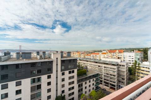 Penthouse Duplex na Infante Santo com Vista de Rio