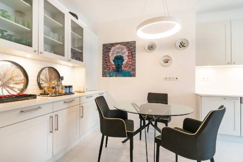 Apartamento T4 +3 com cachet na zona do Rato