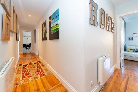 Apartamento T4 +3 com cachet na zona do Rato