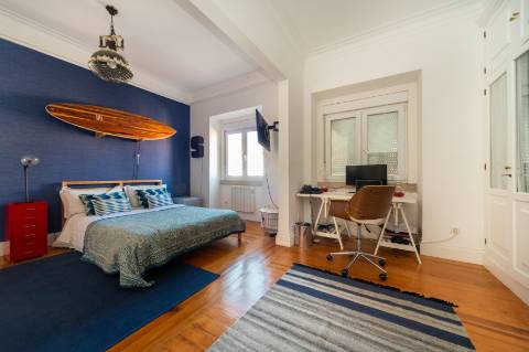 Apartamento T4 +3 com cachet na zona do Rato