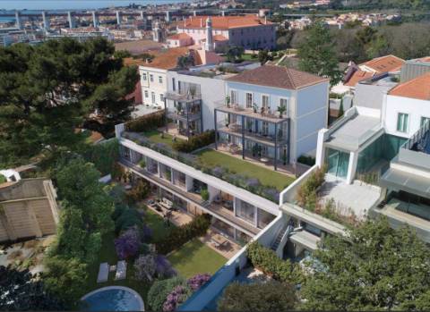 Apartamento T3 com varanda e estacionamento na Estrela