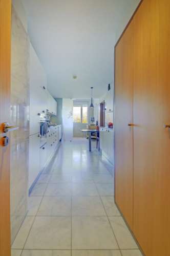 T3 com 2 suítes e 3 lugares de garagem no Aviz, Porto