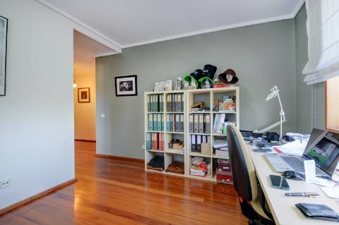 T3 com 2 suítes e 3 lugares de garagem no Aviz, Porto