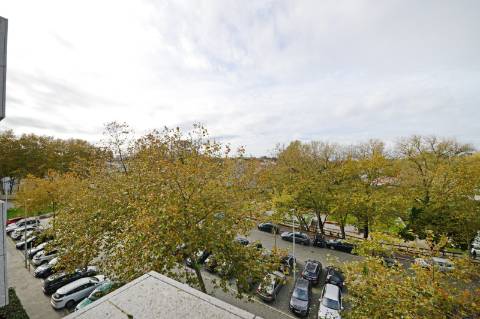 T3 com 2 suítes e 3 lugares de garagem no Aviz, Porto