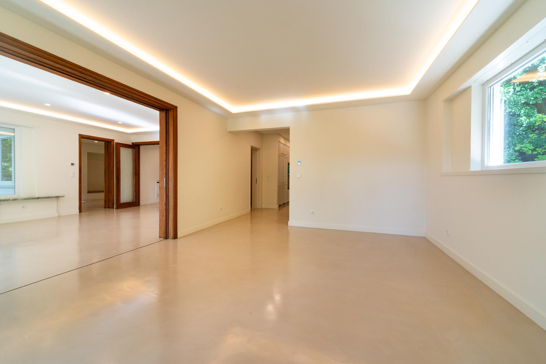 Moradia T6 renovada com jardim e piscina para arrendamento