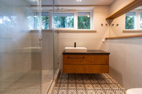 Moradia T6 renovada com jardim e piscina para arrendamento