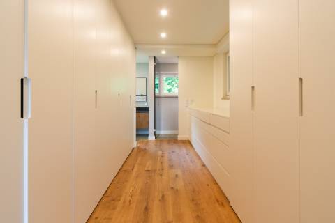 Moradia T6 renovada com jardim e piscina para arrendamento