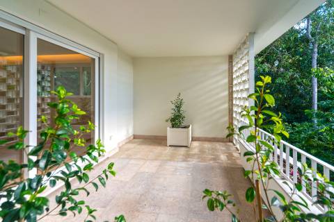 Moradia T6 renovada com jardim e piscina para arrendamento